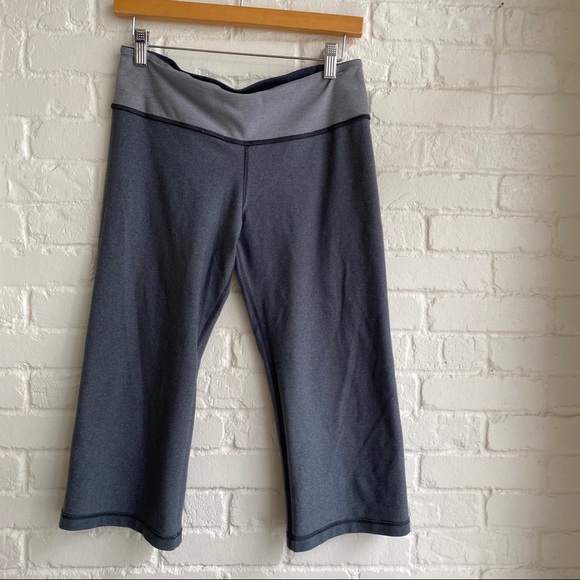 Lululemon Capri Athletic Pants Gray Sz 8 - Picture 15 of 16